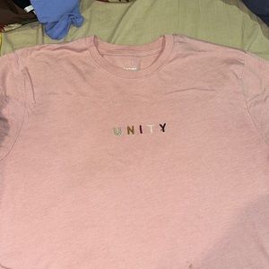 Graphic Tee shirt, pink. Size Large